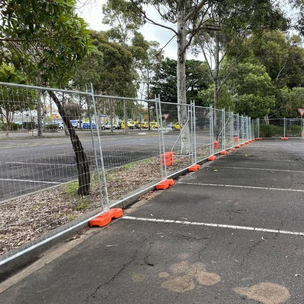 Heavy Duty Australia Galvanized Removable Portable Temporary Fence with Cementing PVC Plastic Base Security Tempo Fence Fro Garden Concert Fence