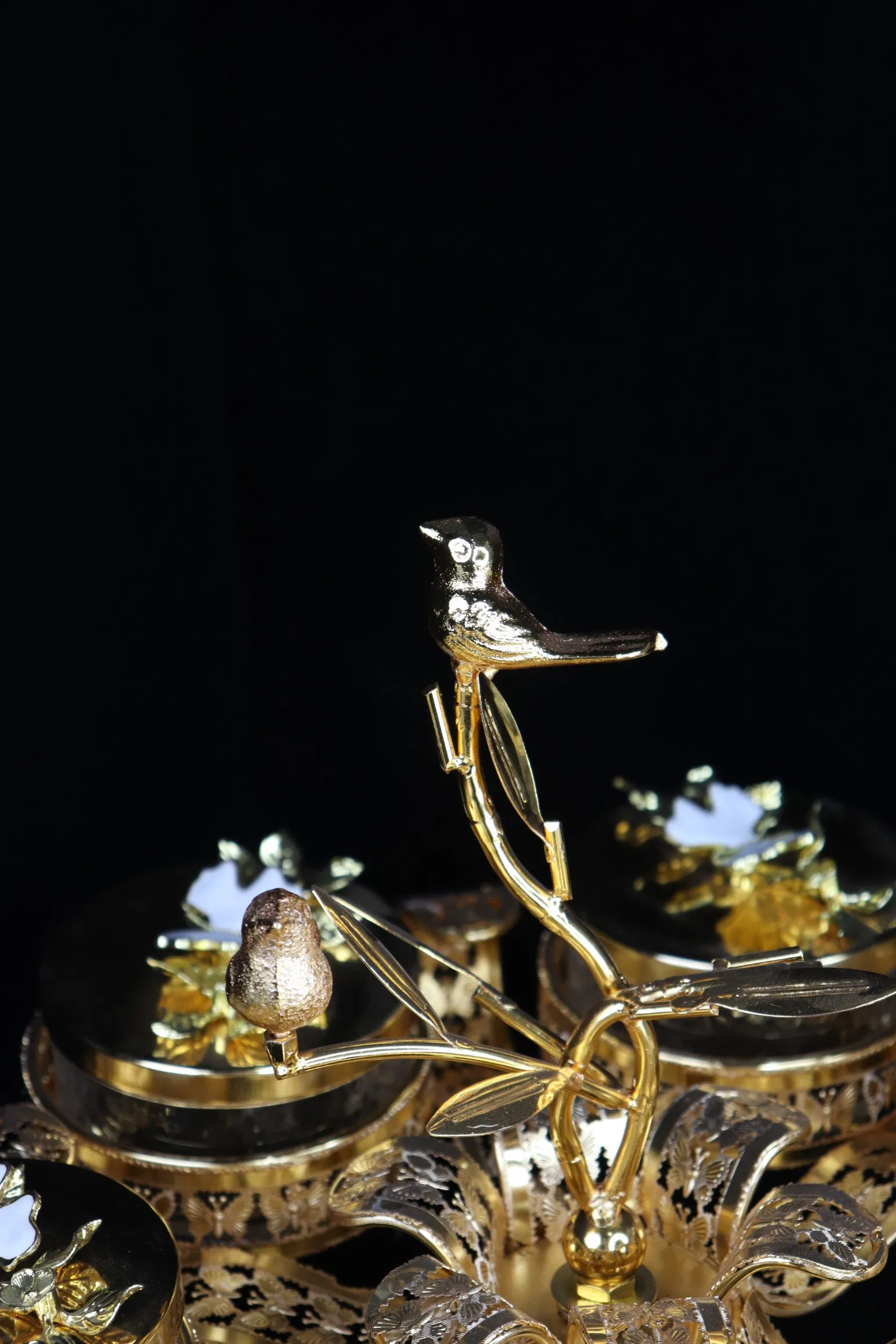 Customized Luxury Home Decor Collection with Glass Jars and Candy Bowl