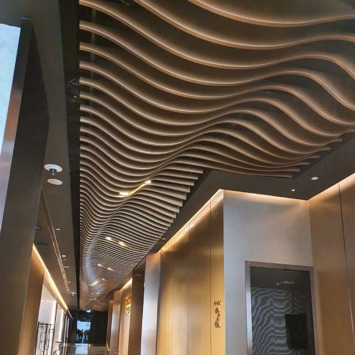 Wood Grain Color Ceiling Facade Decorative Panels 3D Curved Wave Aluminum Baffle Ceiling Panel