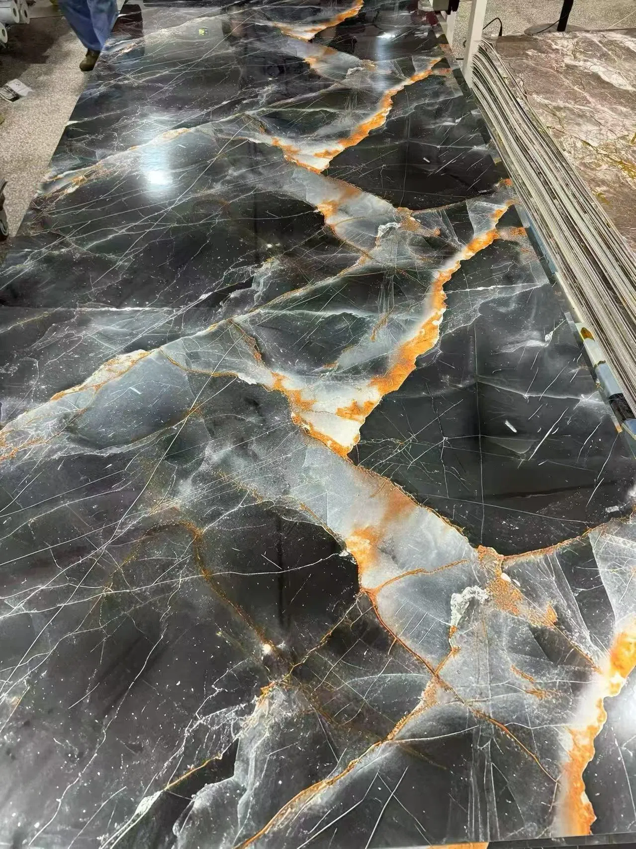 DIY Self-Adhesive Waterproof Marble Design Wall Paper for Use Kitchen and Living Room