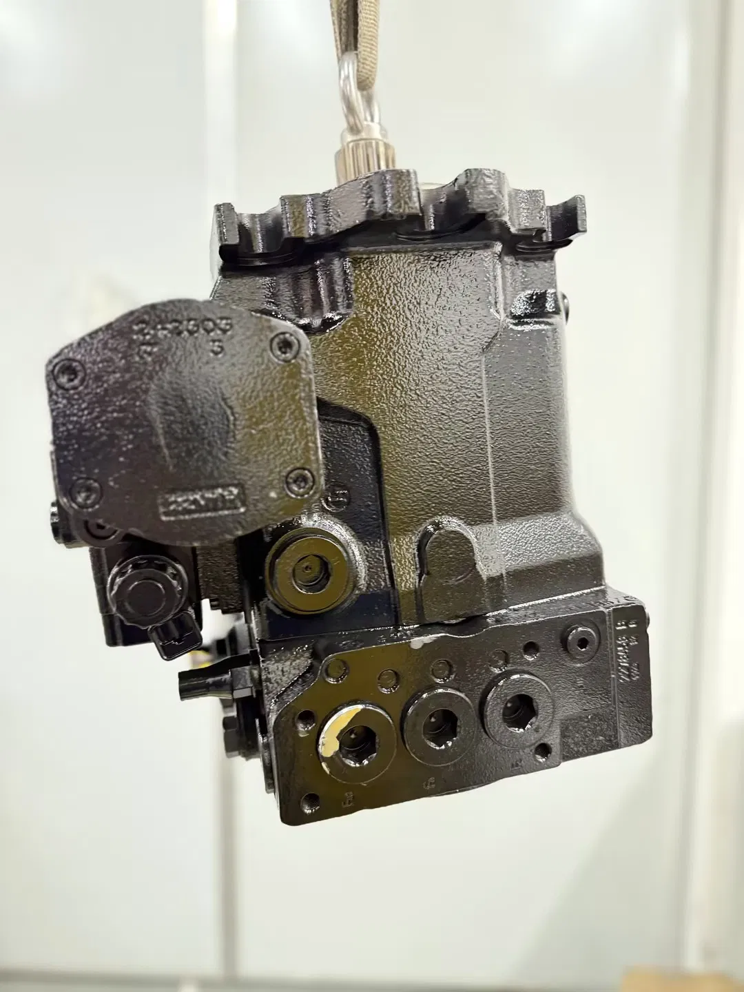 Гидравлический насос Liebherr 12202789 для L566-L580