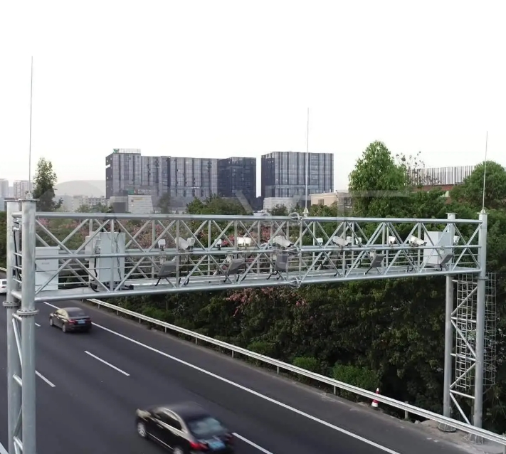 Large-Span Highway Gantry