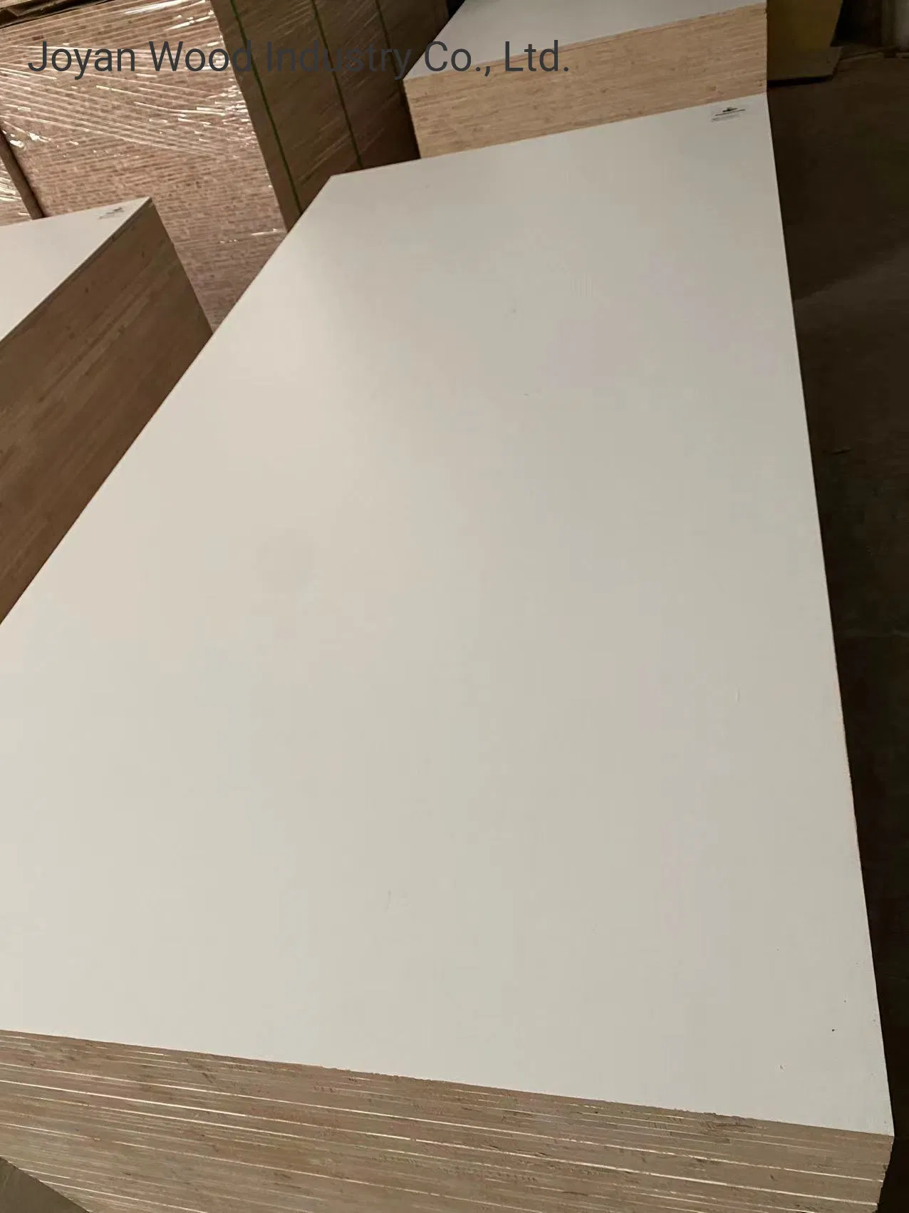 High Quality 18mm Blockboard with Melamine Paper for Furniture