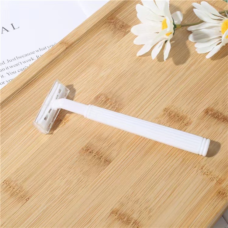 Luxury Eco Friendly Sustainable Hotel Shaving Kit with Wooden Bamboo Razor