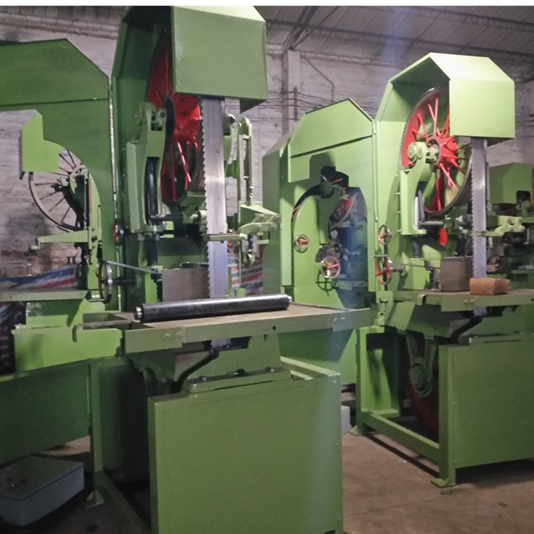 Станок ленточнопильный по дереву