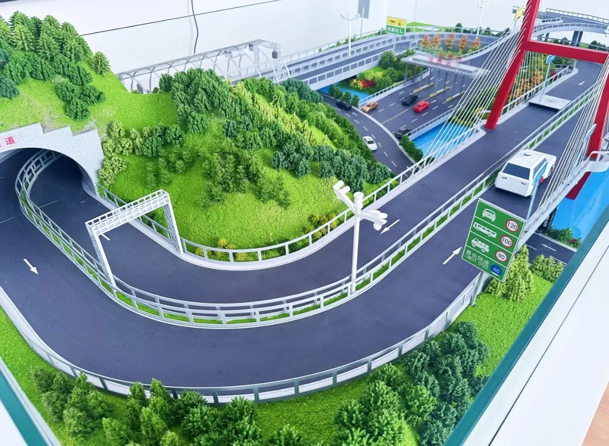 Interactive Intelligent Transportation Sandtable Model for Smart Cities