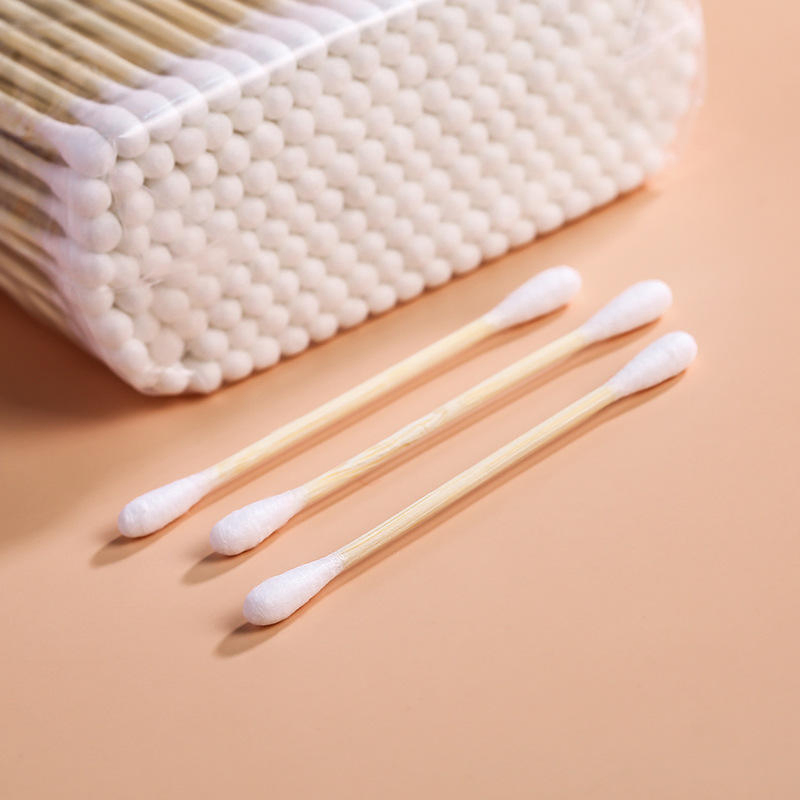 200 Pieces of Multi-Functional Double-Ended Cotton Swabs.