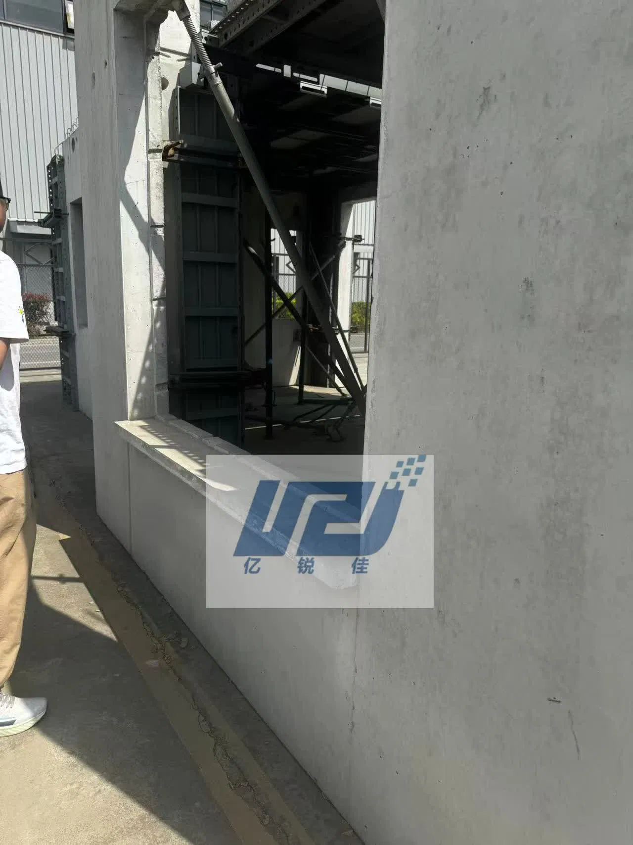 Moisture-Resistant Sandwich Wall Panels for Wet Zones Precast Concrete Wall Panel