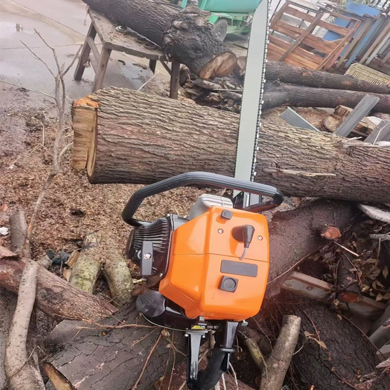 Good Perfermance High Duty Strong Power Professional 105cc Chain Saw
