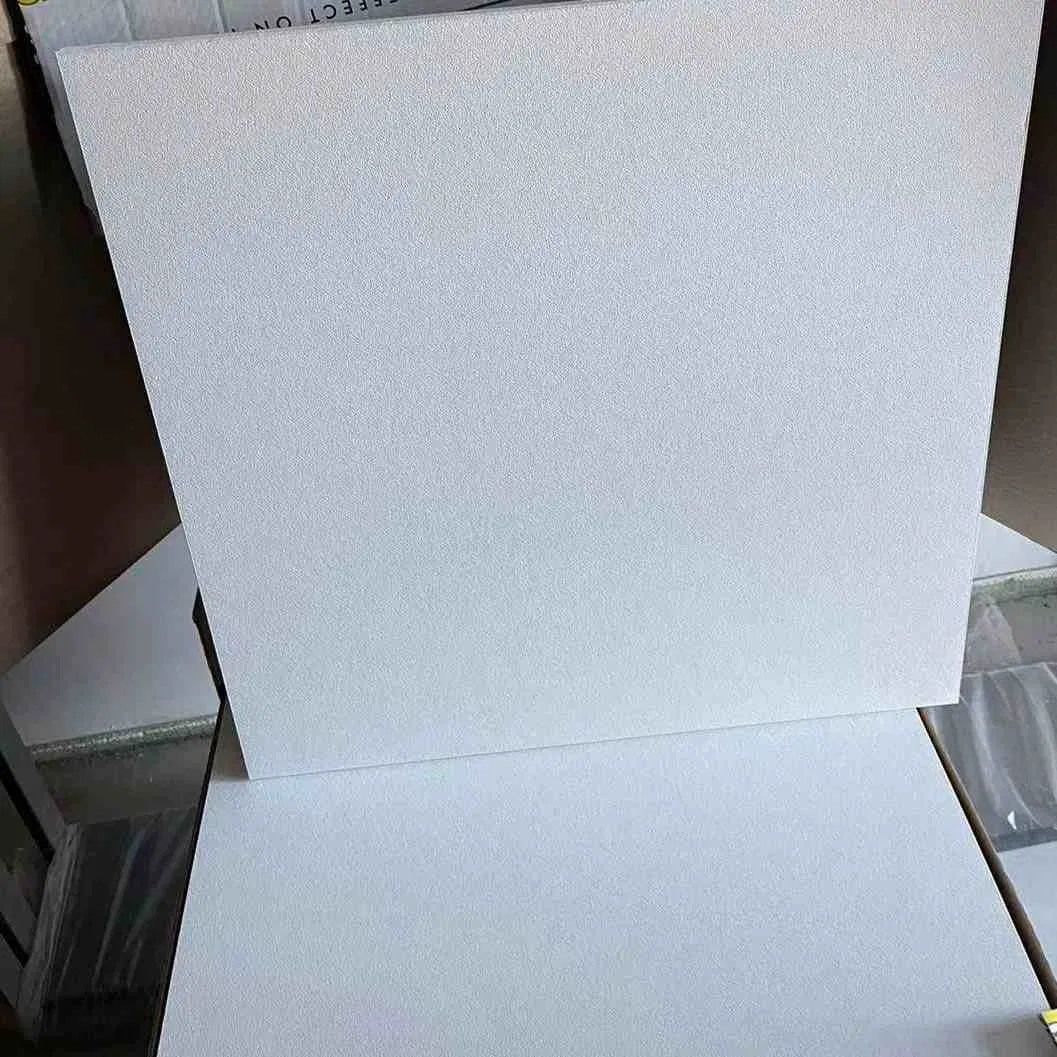 Suspended Ceiling Gird System and Sound-Absorbing Ceiling