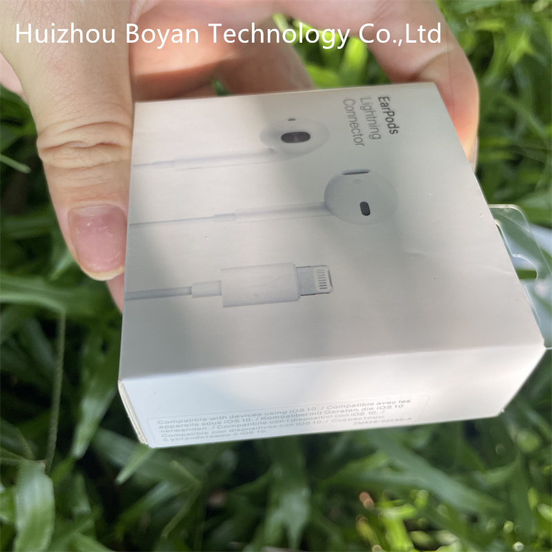 Наушники Earpods с USB-C, проводные