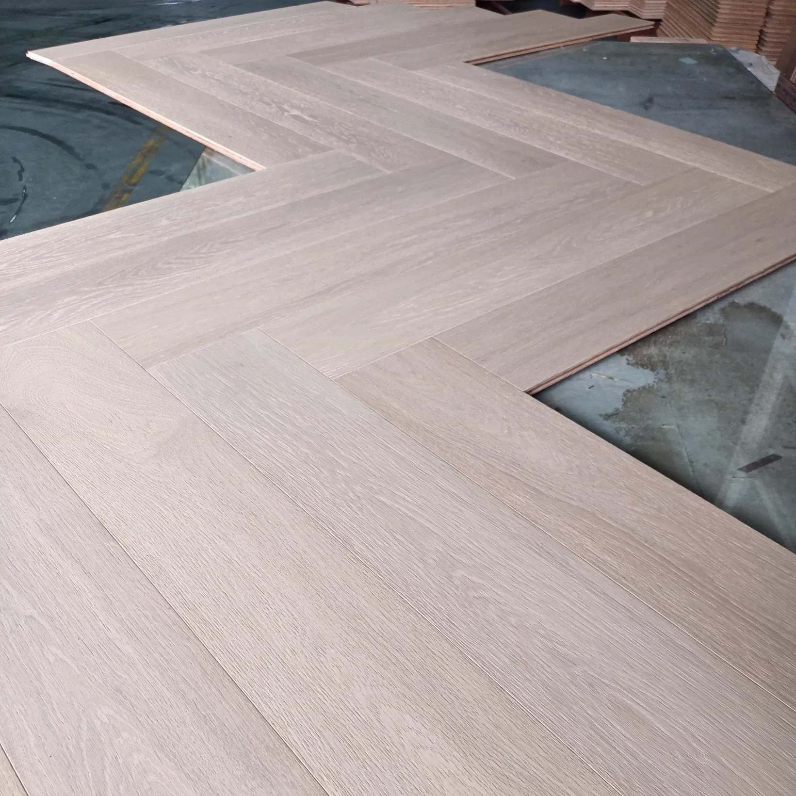 Инженерная доска из натурального дуба, елочка, 13 мм