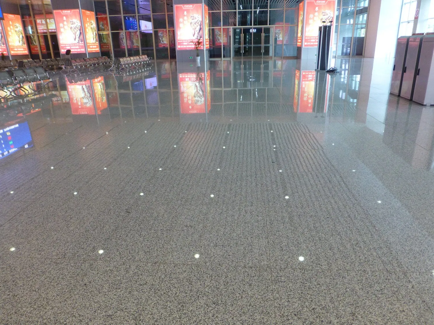 Cheap White G439 Granite Tile for Kitchen/Bathroom Countertop/Vanitytops Granito