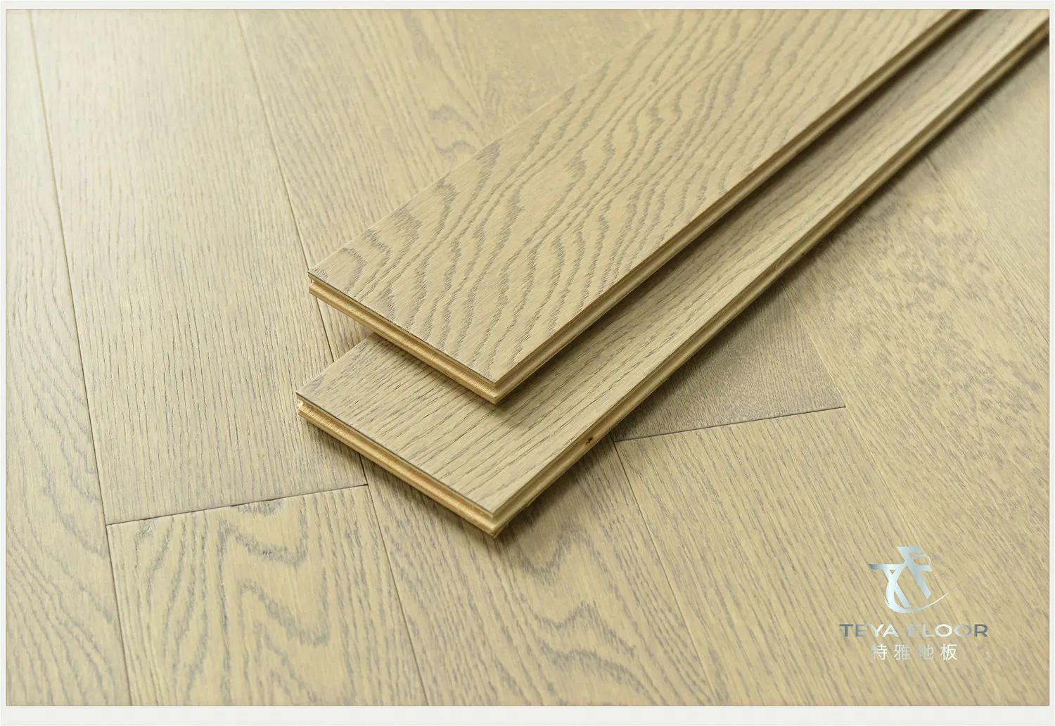 Oak Engineered Wood Flooring, Grey Color, UV Lacquer