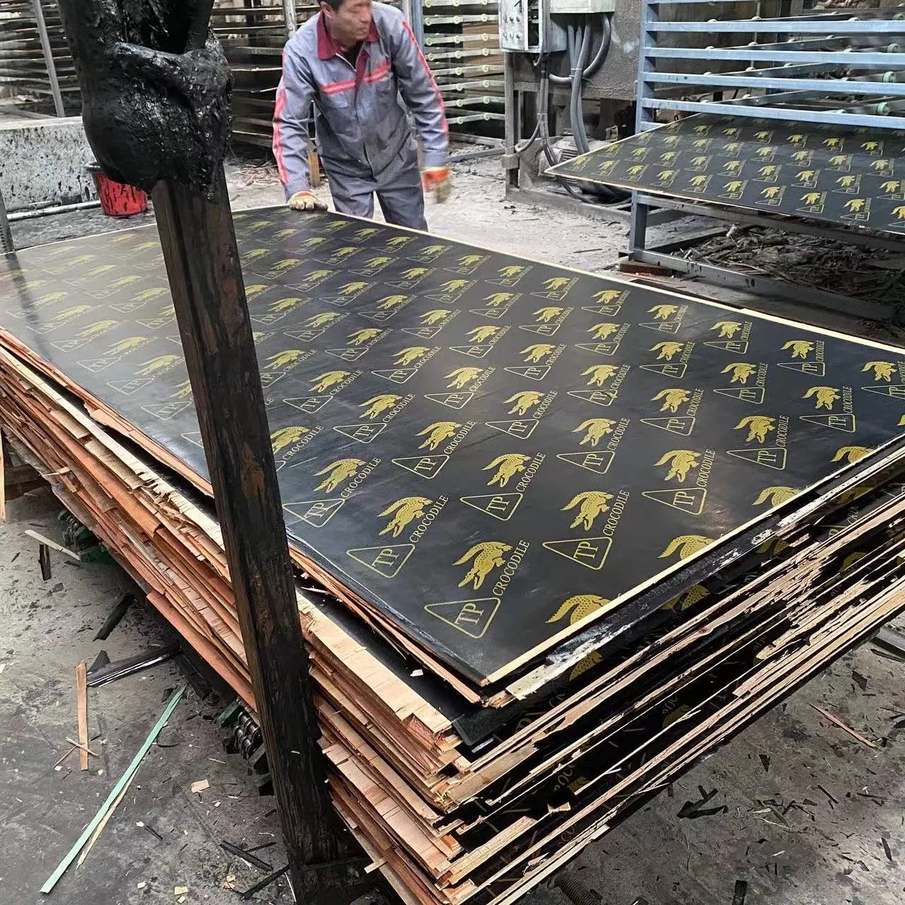 12mm / 18mm Film Face Plywood Black Film Face Plywood for Construction
