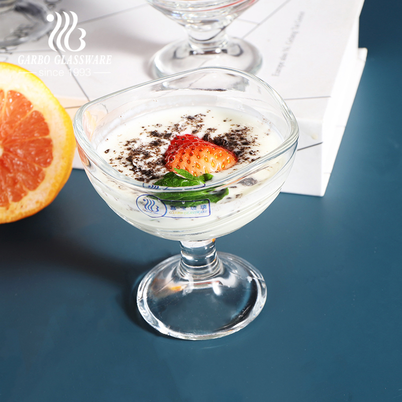 Transparent Oversize Dessert Ice Cream Glass Cup Cake Bowl for Household Glass Bowl Milk Shake Cup for Summer