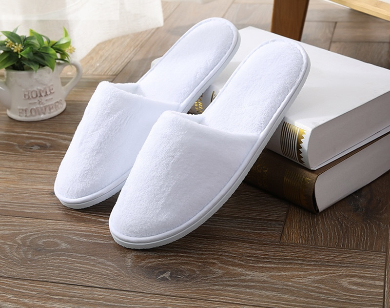 Custom Logo Coral Velour Disposable Hotel Slippers Luxury Plush Slippers