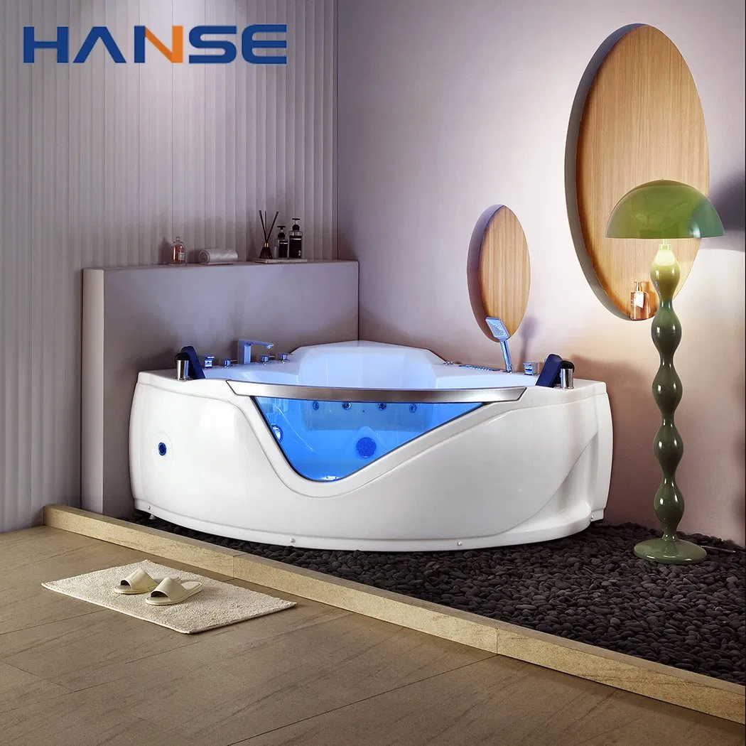 Угловая акриловая ванна с гидромассажем и подсветкой