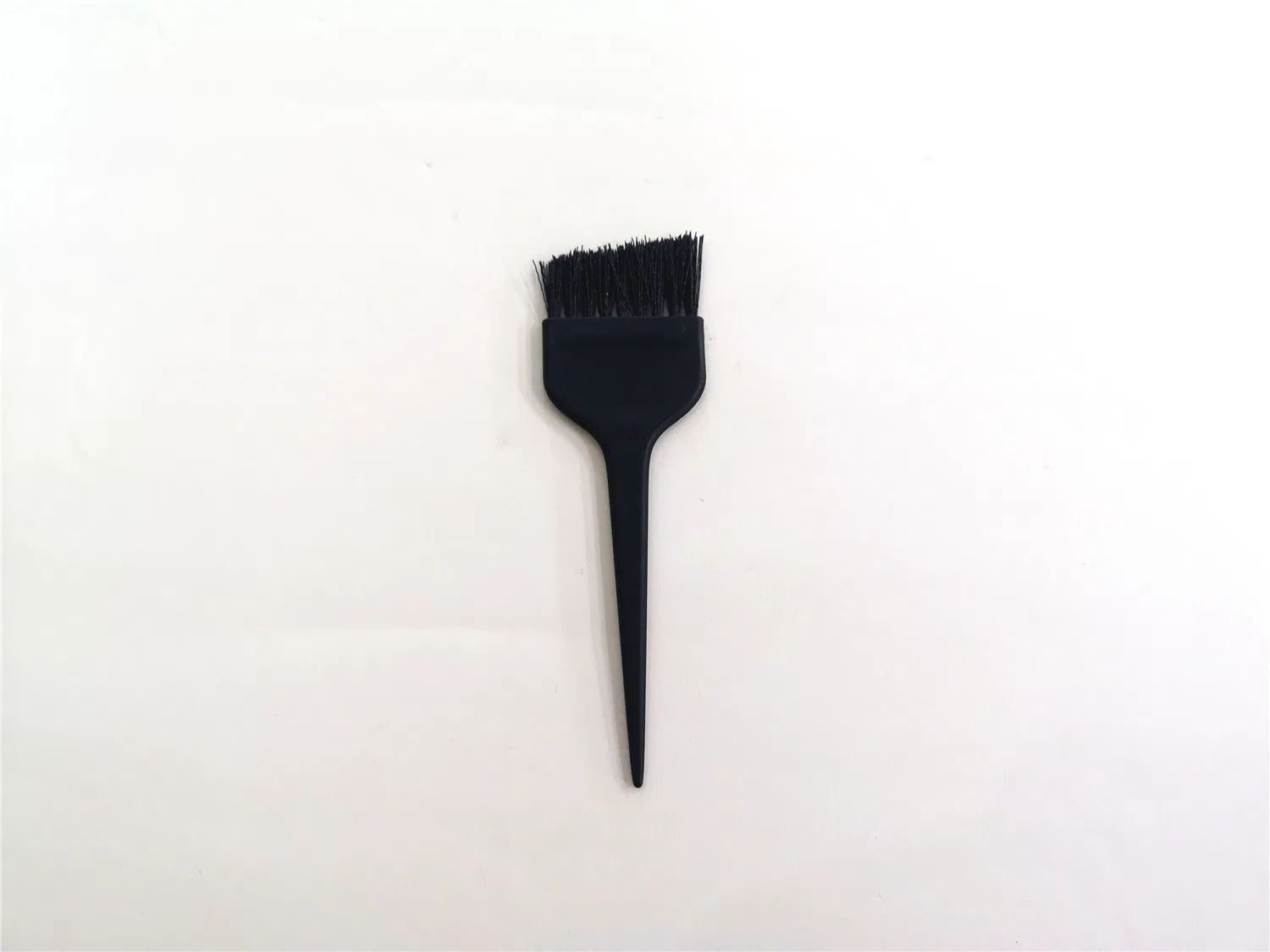 Кисть для тонирования волос Black Bevel Wave