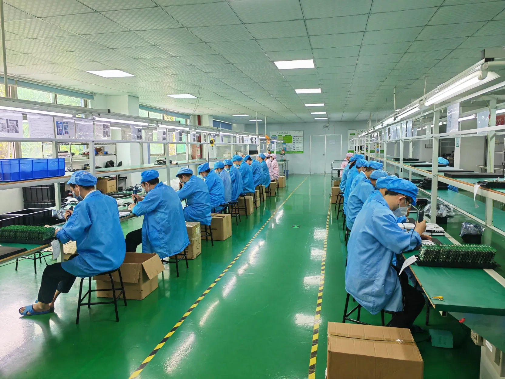 15.6 Inch Self Service Terminal Barcode Scanner Touch Screen Payment Kiosk for Hospital Bank