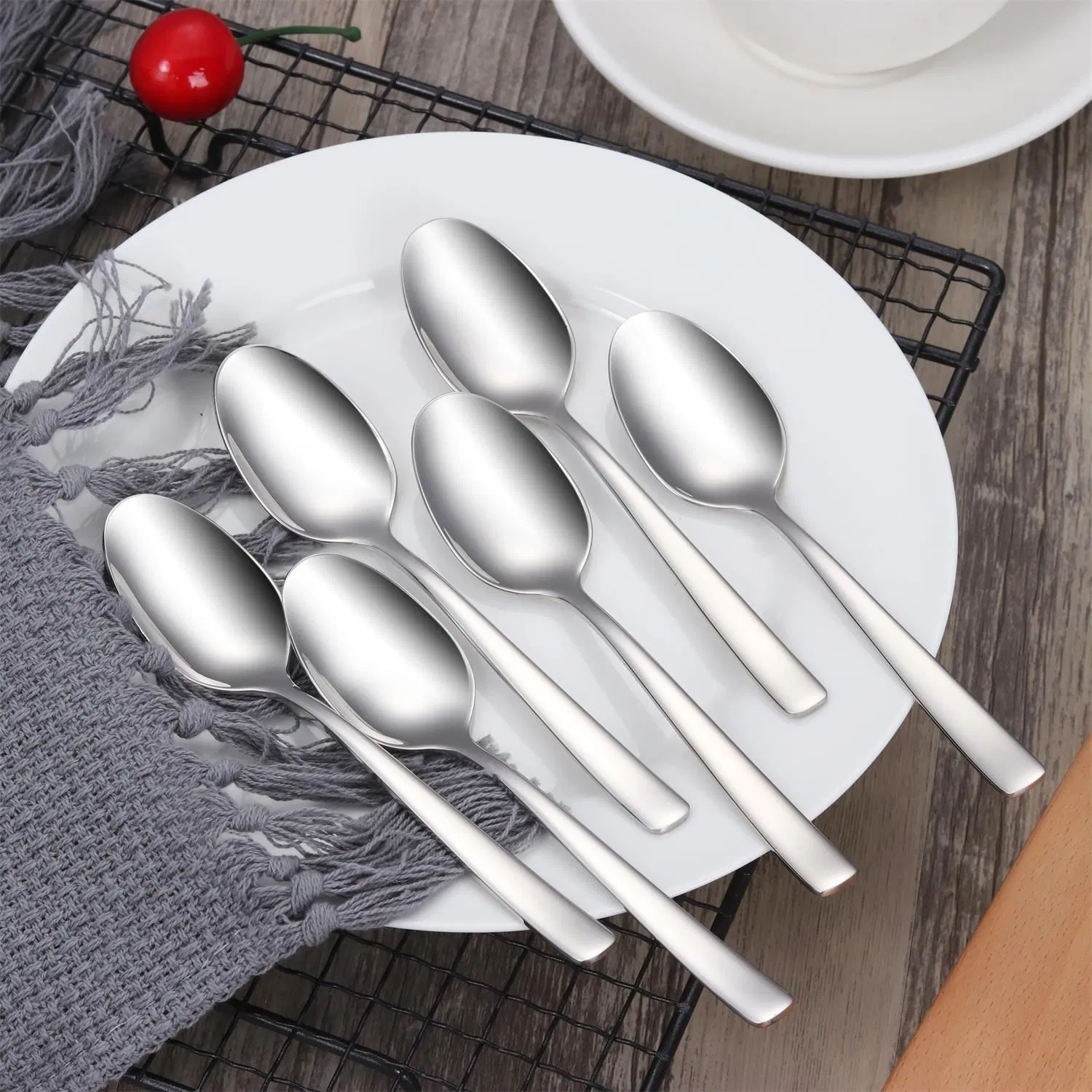Wholesale Reusable Luxury Spoons Forks and Knives Stainless Steel Flatware Cutlery Set