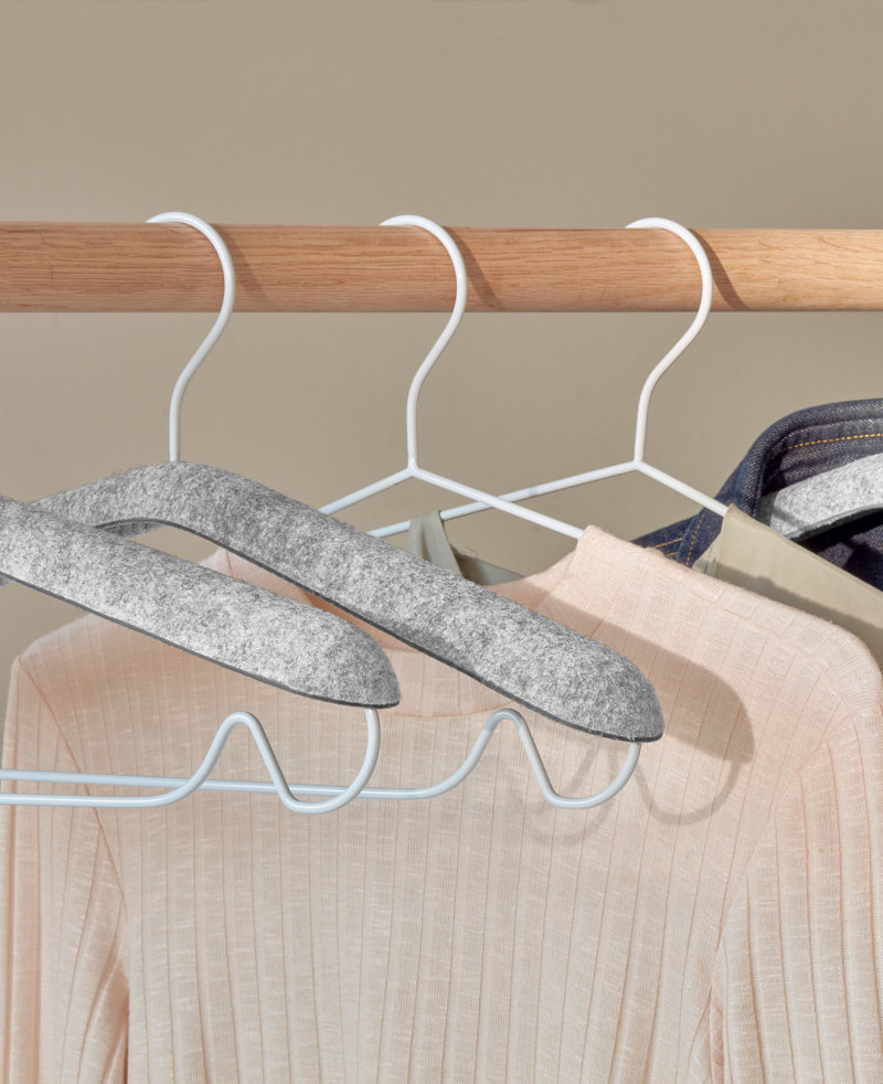 Recycled Material Pet Felt Coat Hanger Fashion Design Thermoforming Non Woven Felt Coat Hanger Clothes Hanging Houseware