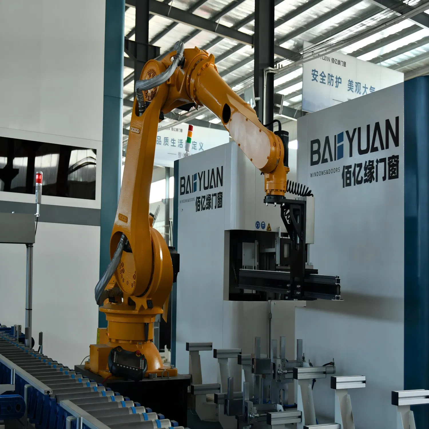 China Factory Manufacture Heat Insulation Aluminum Inward-Outward Opening Casement Window for Home