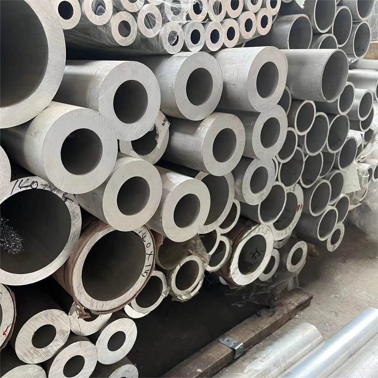 Aluminum Tube 5051 5052 5000 Series 16 Inch 26mm 29mm 32mm Diameter Seamless Round Pipe