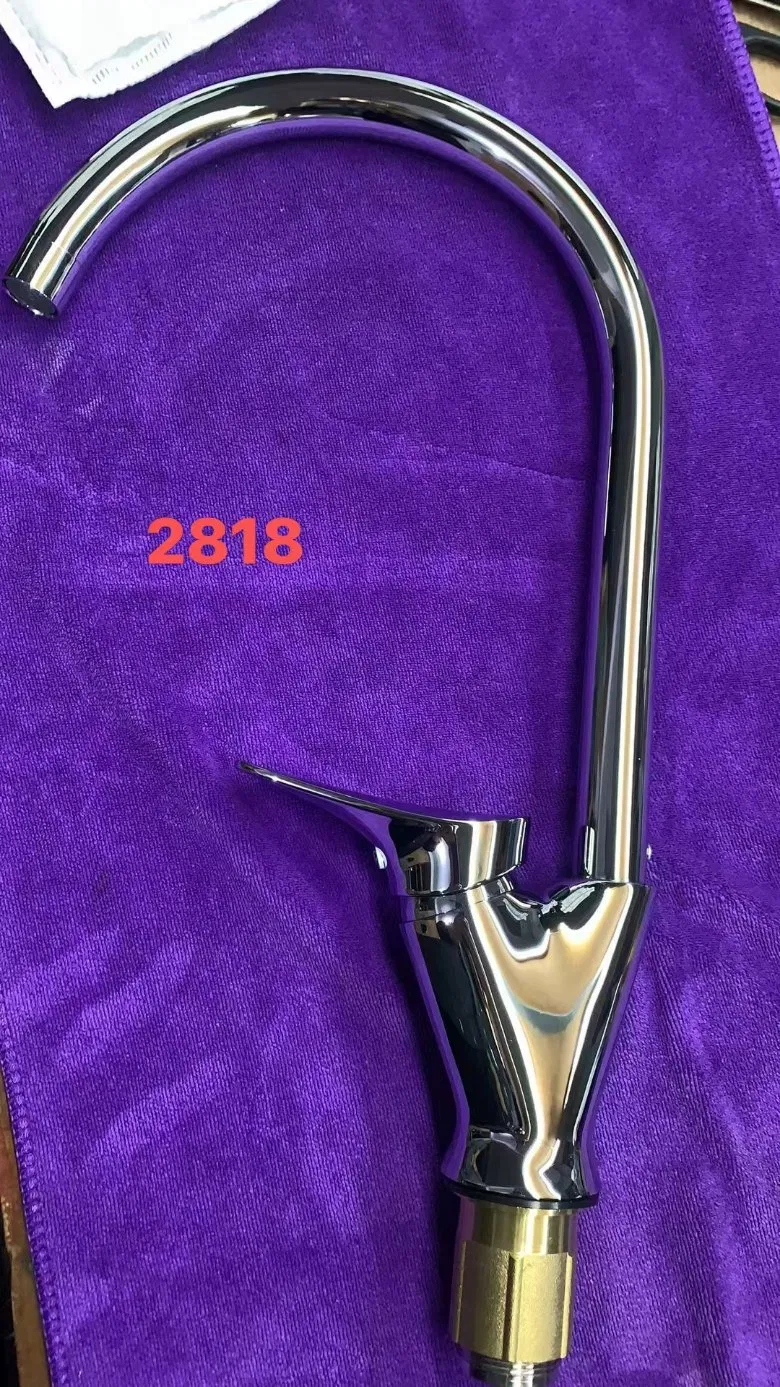 China Wholesale Chrome Brass Sink Kitchen Faucet Single Hole Water Kitchen Tap