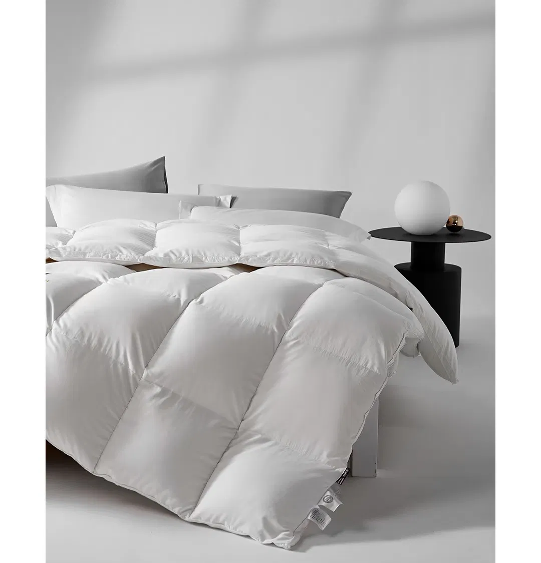 100 Cotton with Duck Down Feather Duvet and Comforters 750 Fill Power Medium Weight for All Season Hotel Style Duvet