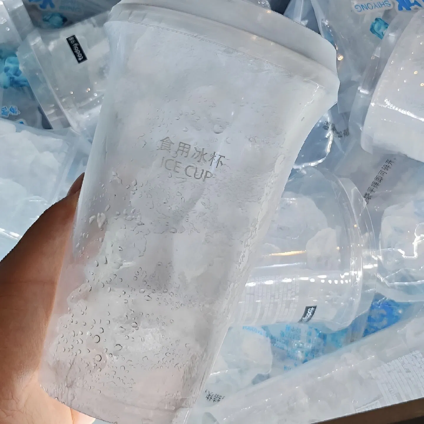 Экологичные одноразовые пластиковые стаканы 700 мл для напитков