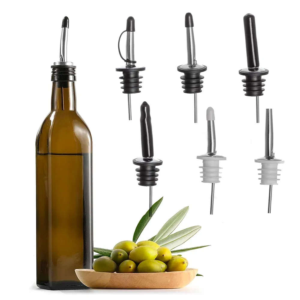 Cheap Price Stainless Steel Wine Pourer Spout Oil Bottle Pourer Metal Stainless Steel Oil Pourer with TPE Cover