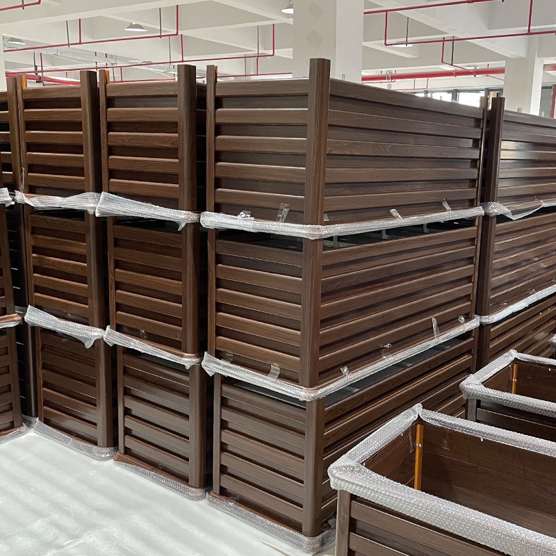 Elegant Aluminum Planter Box Collection for Trendy Outdoor Spaces