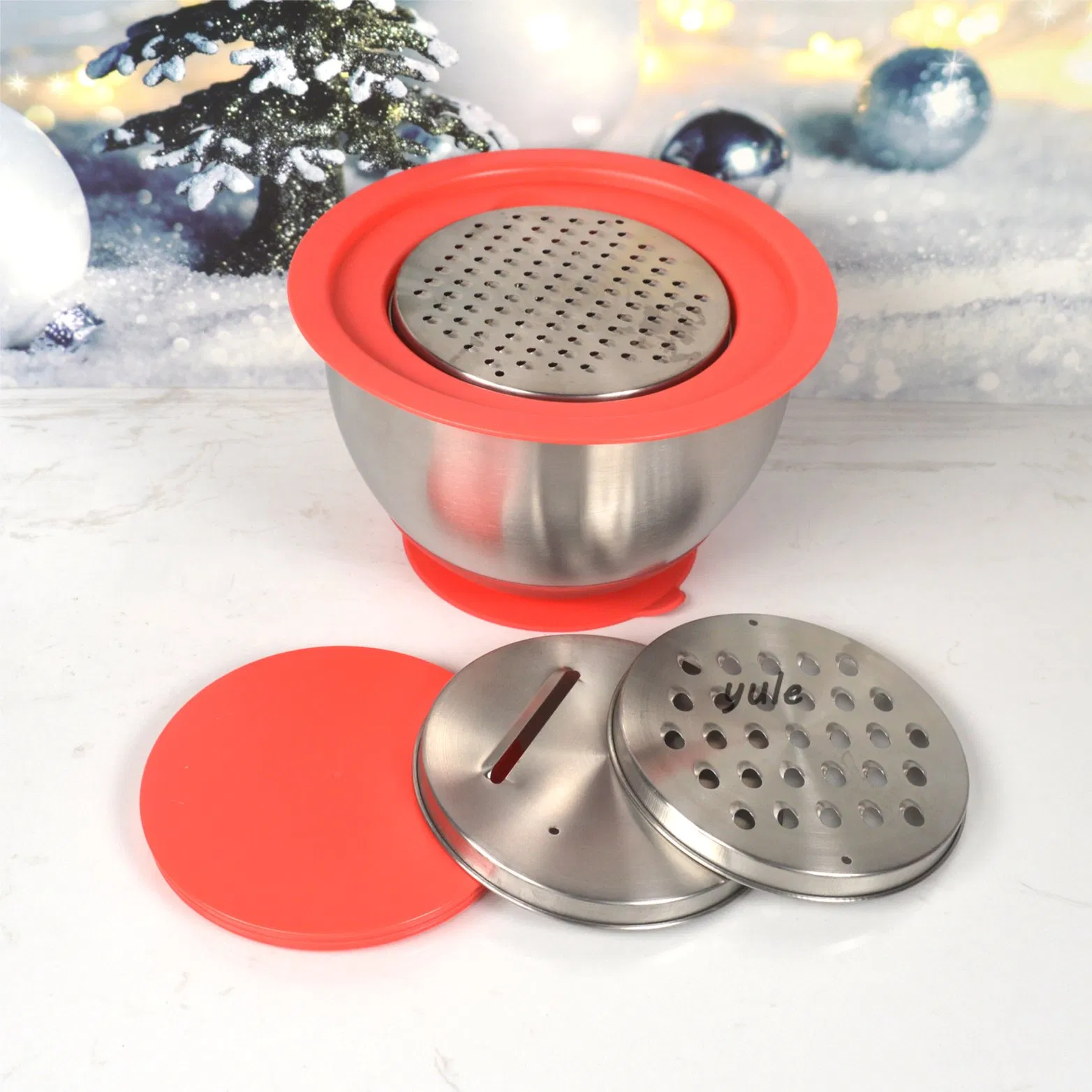 Yule Factory Set of 4 Stainless Steel Mixing Bowls with Non Slip Base and Lids Salad Bowls