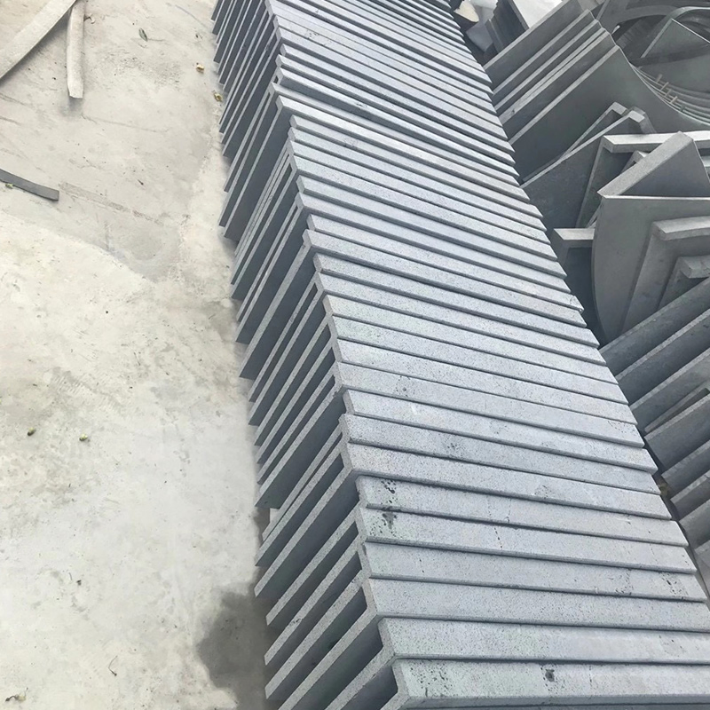 Natural Basalt Lava/Black/Dark Grey/Blue Basalt/Slate/Tumbled/Sandstone/Porphyr/Granite Stone for Swimming Pool Coping/Paving/Lanscaping/Kerb/Cube/Paver Price