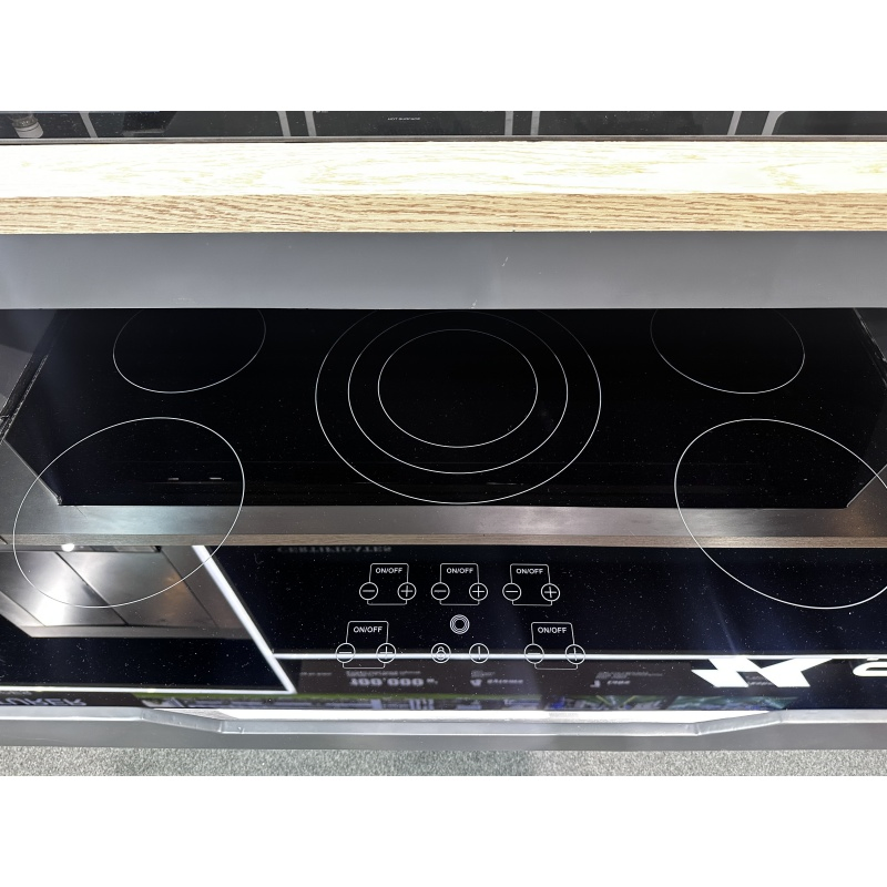 Versatile 5-Burner Built-in Induction Hob for Professional Cooking