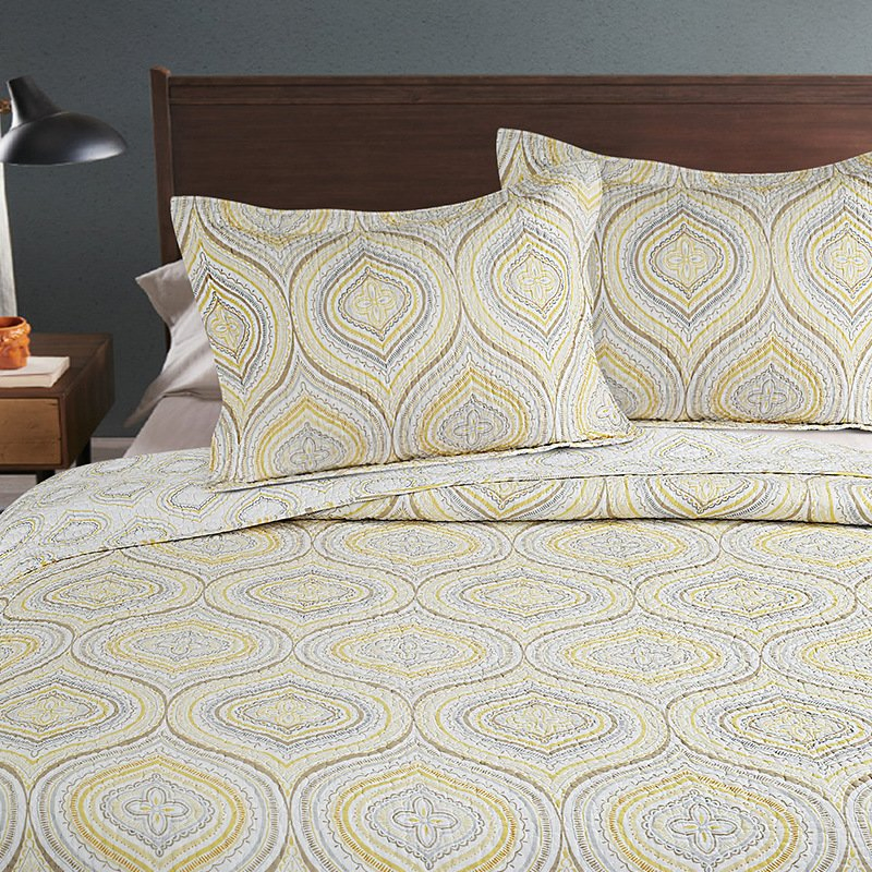 Hot Selling Holiday Home Use Gift Coverlet Custom Color Bedding Coverlet Sets Close Skin Soft Nature Quilt Bedspread
