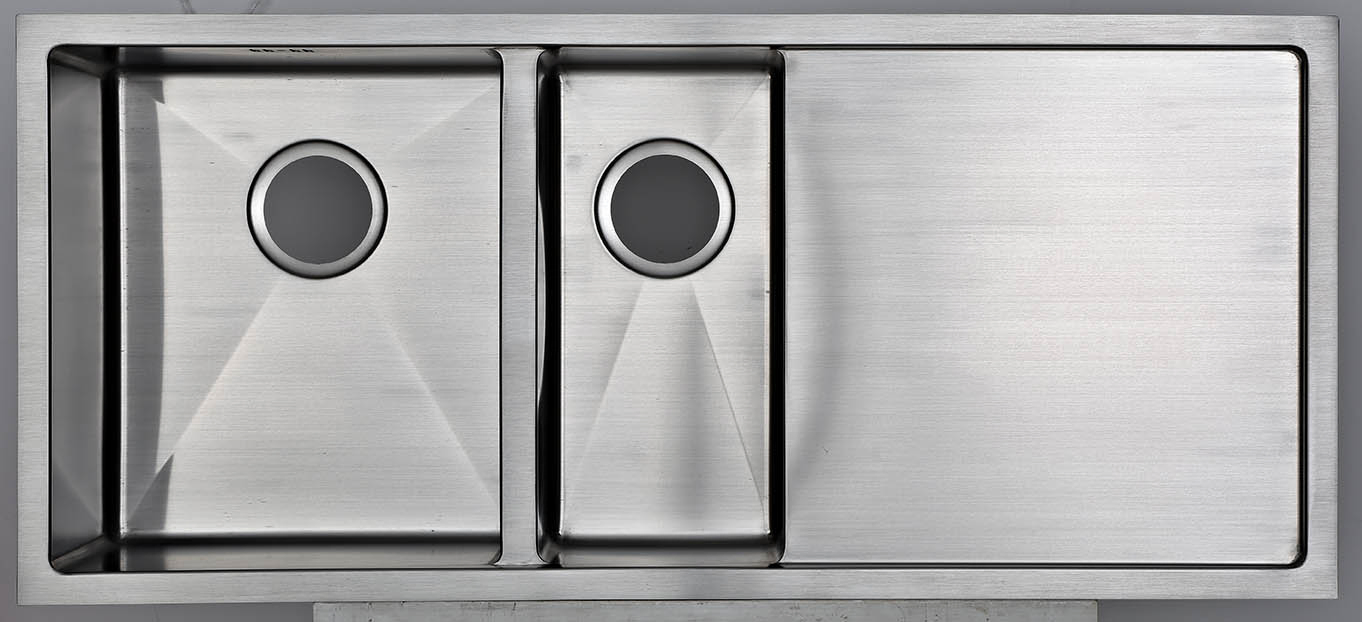 Versatile 304 Stainless Steel Sink for Commercial and Residential Use