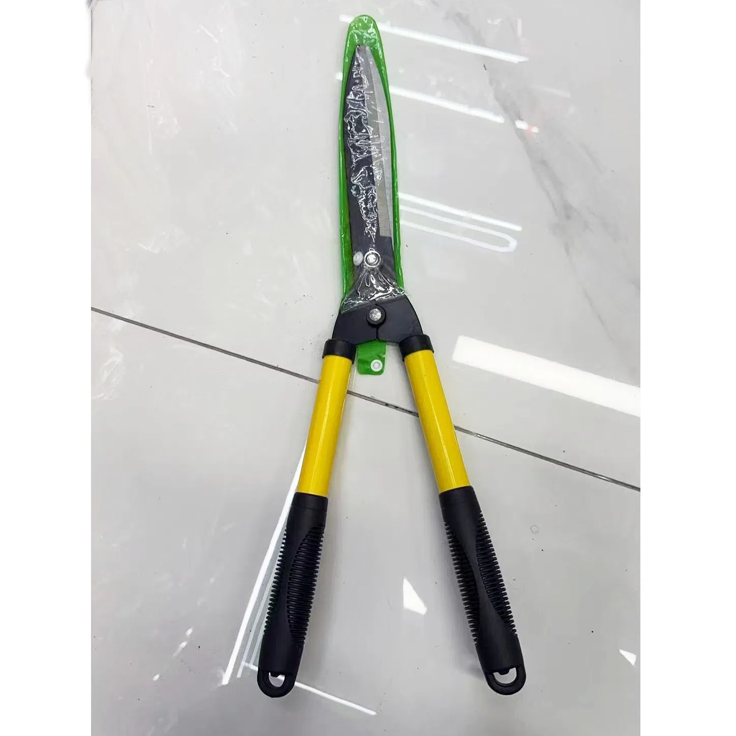 Light Yellow Color Plastic Aluminium Tube Handle Hedge Shear