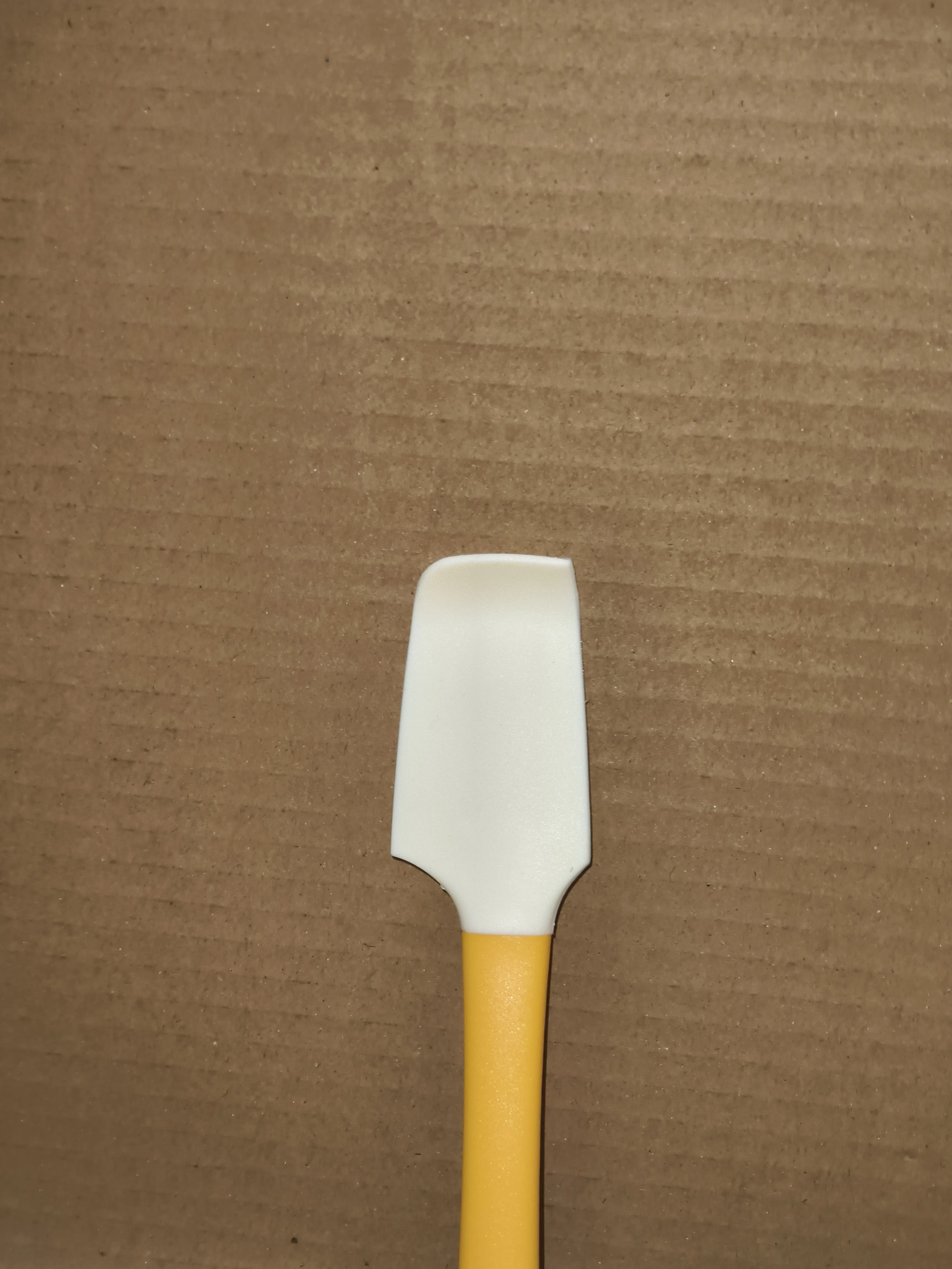 Versatile Silicone Kitchen Scraper: Two-in-One Jam and Cream Tool