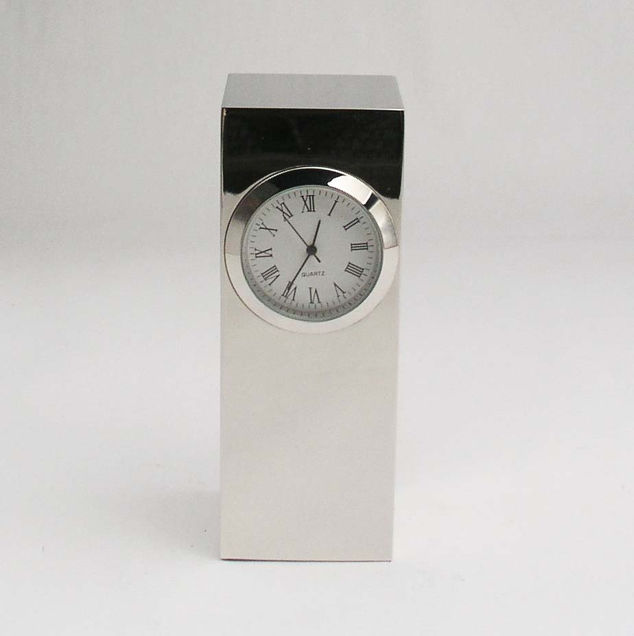 China Factory Square Silver Quartz Clock Desk Clock