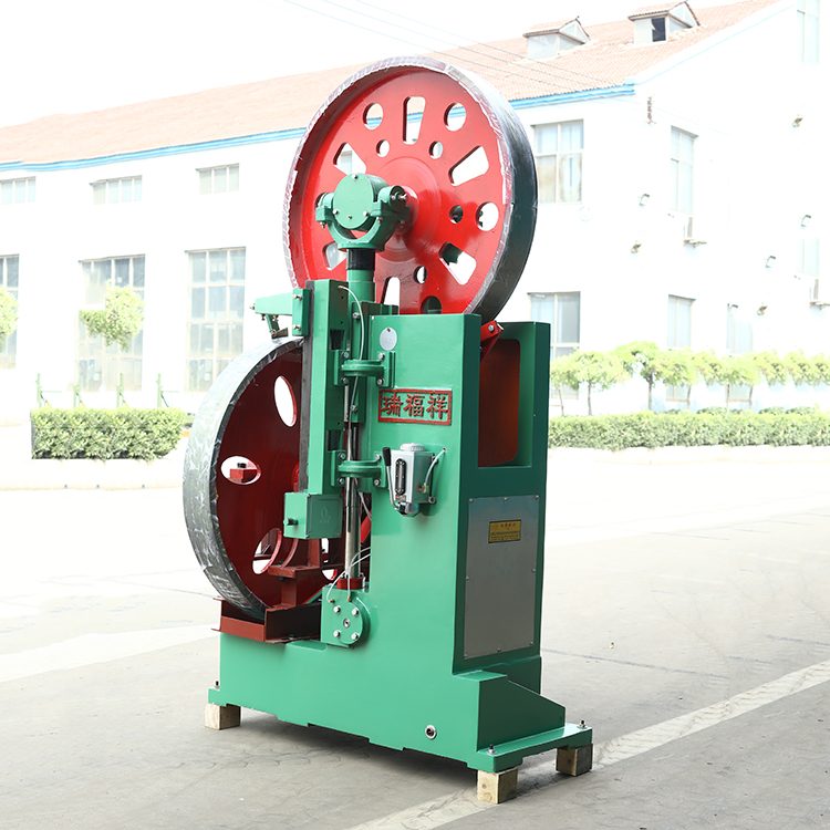 Станок ленточнопильный с ЧПУ по дереву