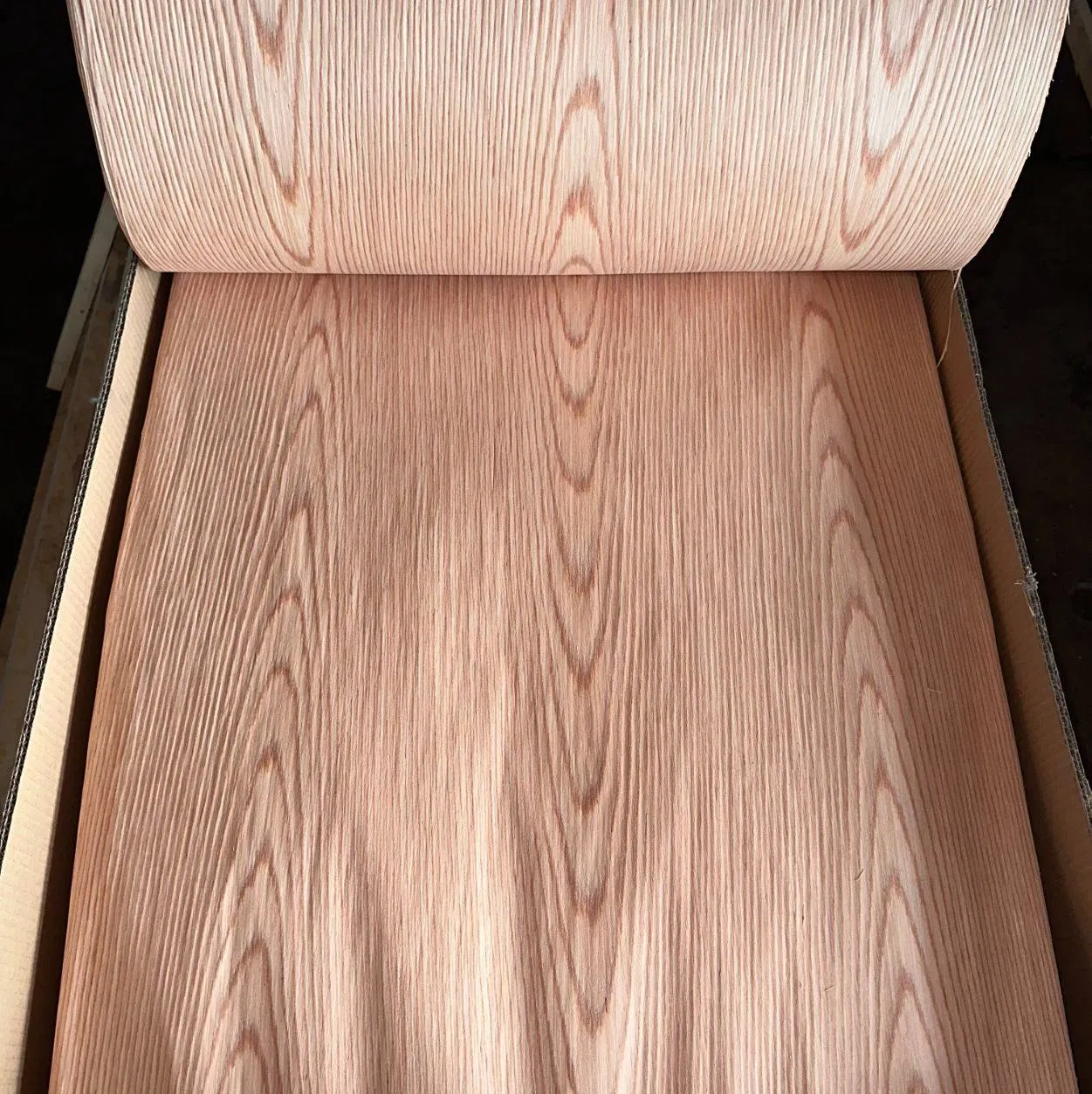 Grade AAA Recon Poplar Veneer White/Red Veneer for Plywood/Stick Paper