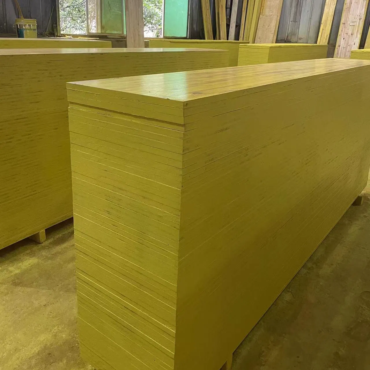 Comaccord 27mm Waterproof 3 Ply Yellow Shuttering Panel Formwork 3-Ply Panel for Formwork Three Layers Board Panels Spruce Core in Construction