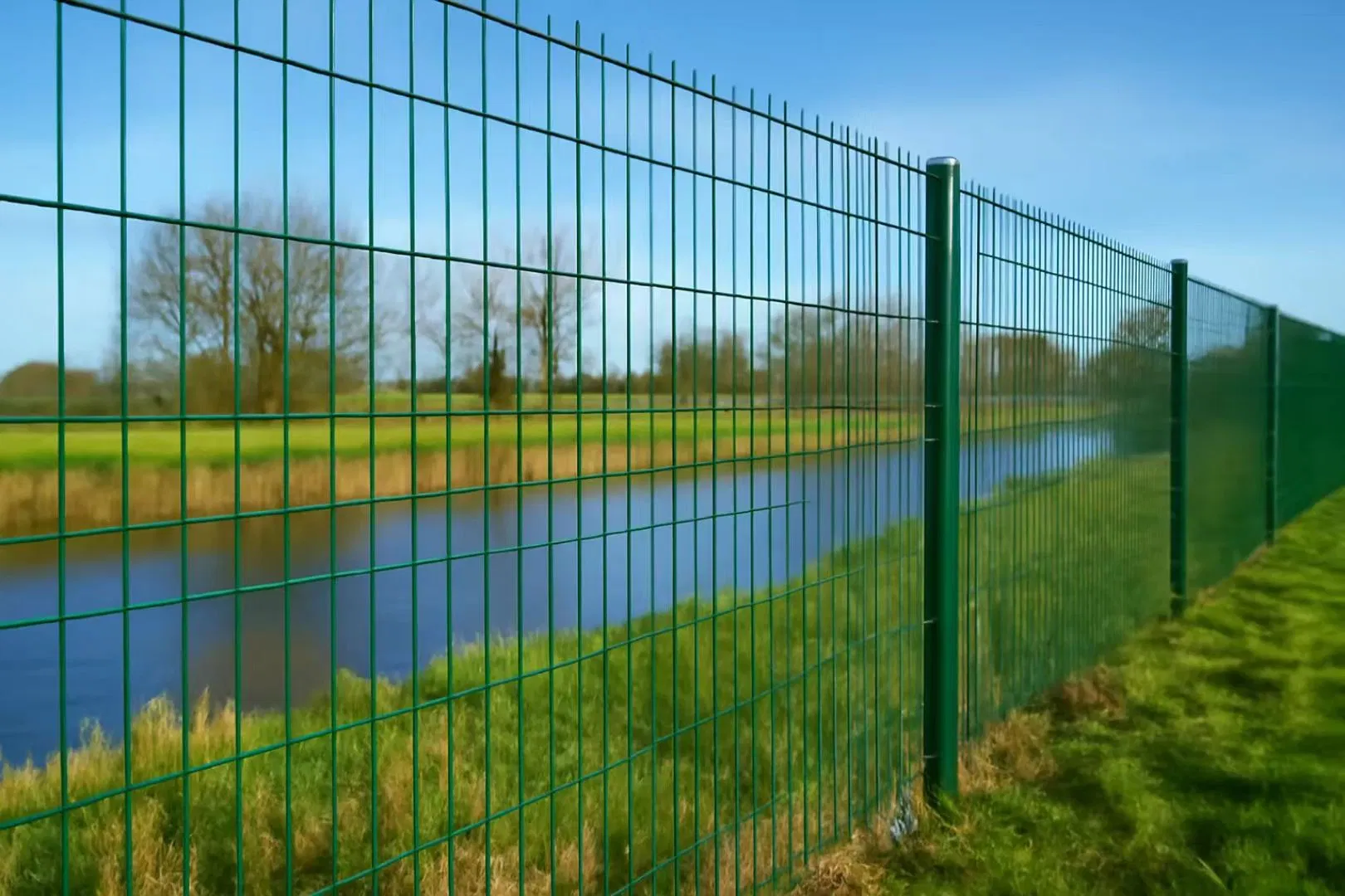 Low Cost Modern Design 7FT Eco-Friendly Small Garden 3D Fencing Triangle Bending Wire Mesh Galvanized Powder Coated Iron Frame