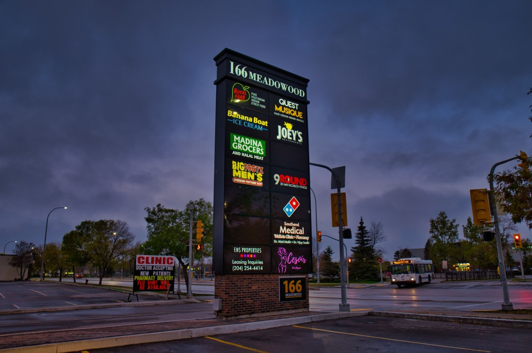 Multi-Brand Large Hospital Sign Signage Billboard for Showing Business