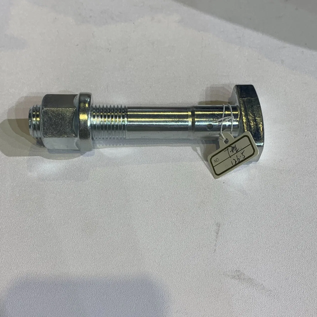 Шпильки колесные M20×2.0×126.5 для ступиц тяжелых грузовиков Trilex