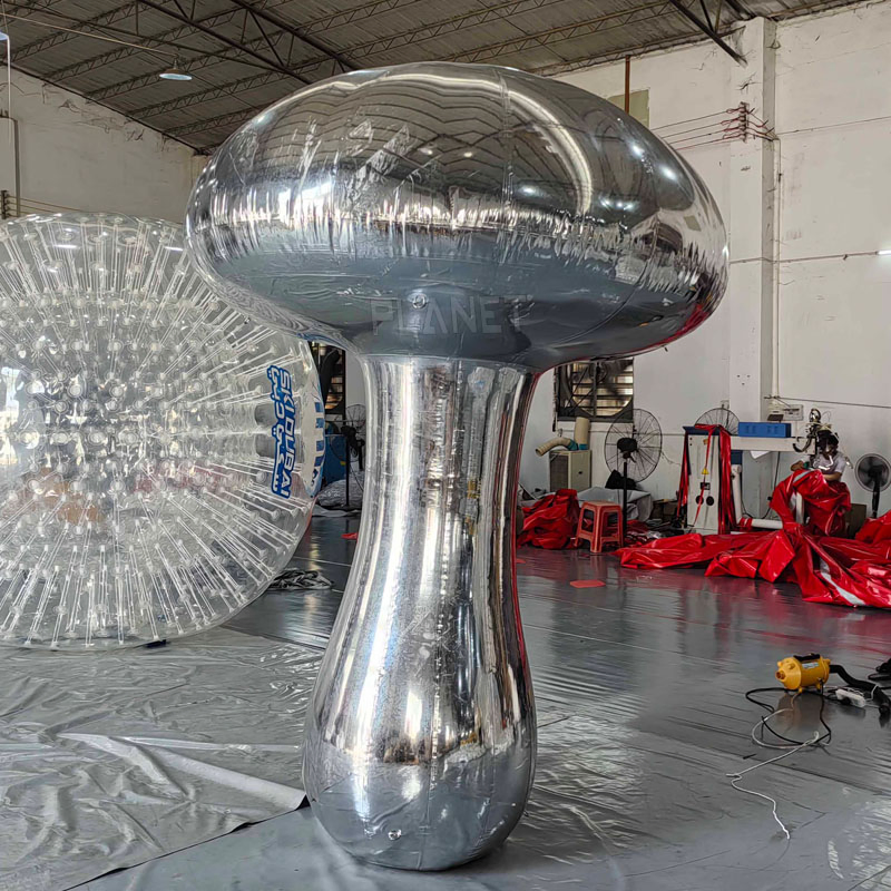Customized Giant Mirror PVC Inflatable Mushroom Model for Advertising