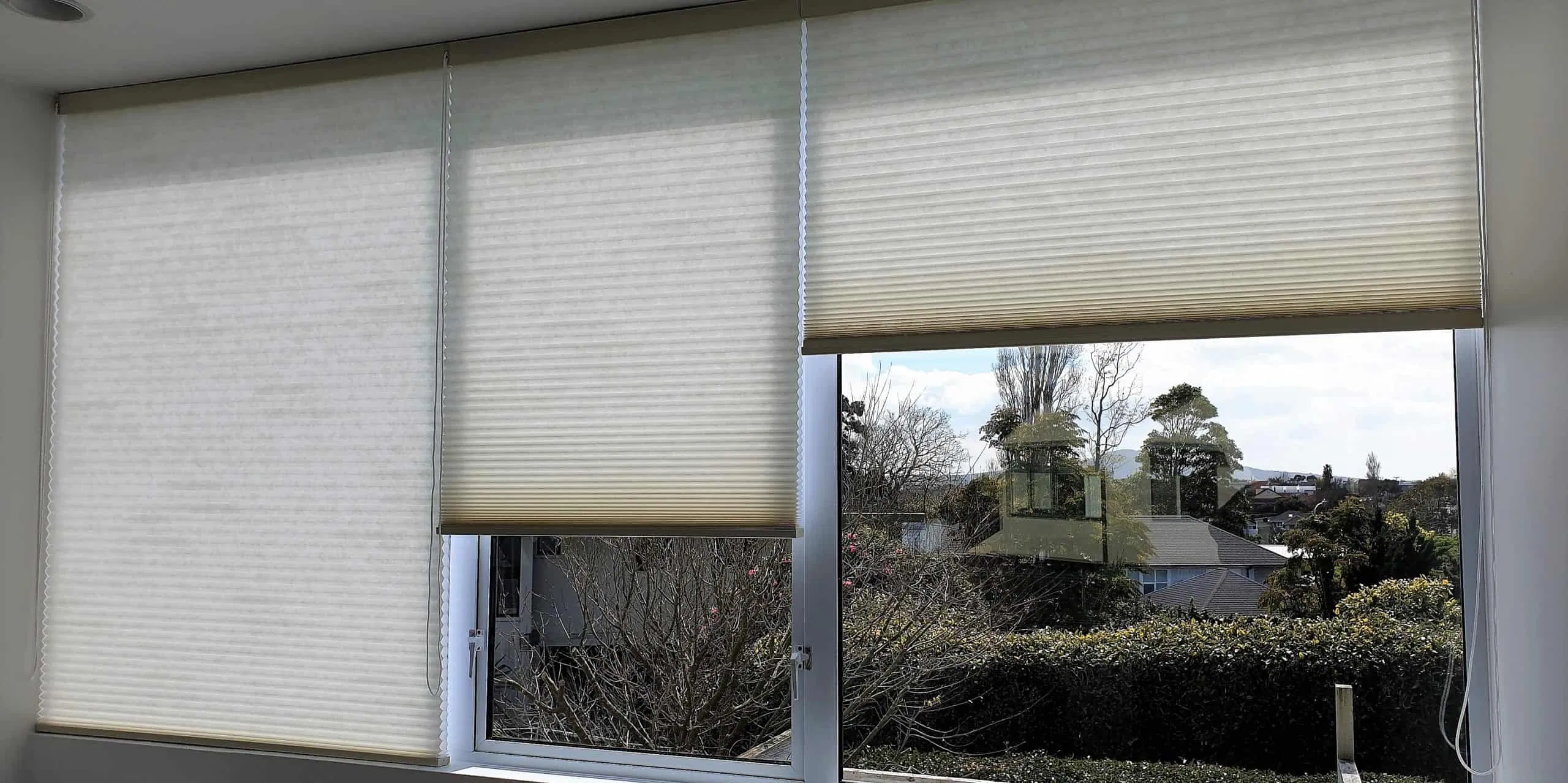 Sisheng Factory Outlet OEM/ODM Heat Resistant Day and Night Honeycomb Curtain by Cordless for Wholesale Price Great Quality Inexpensive Manual Operation