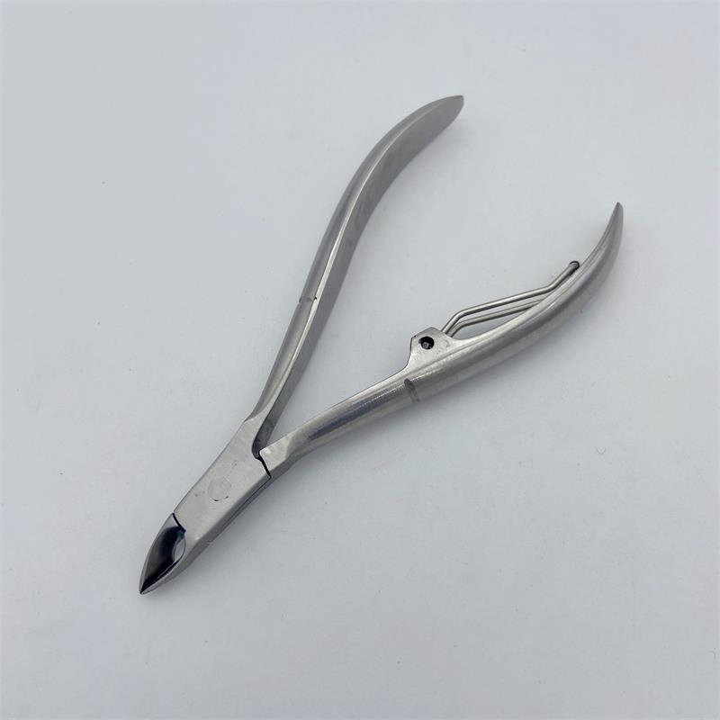 Medium Size Cuticle Nail Nipper Toe Finger Nail Clipper with Single Spring